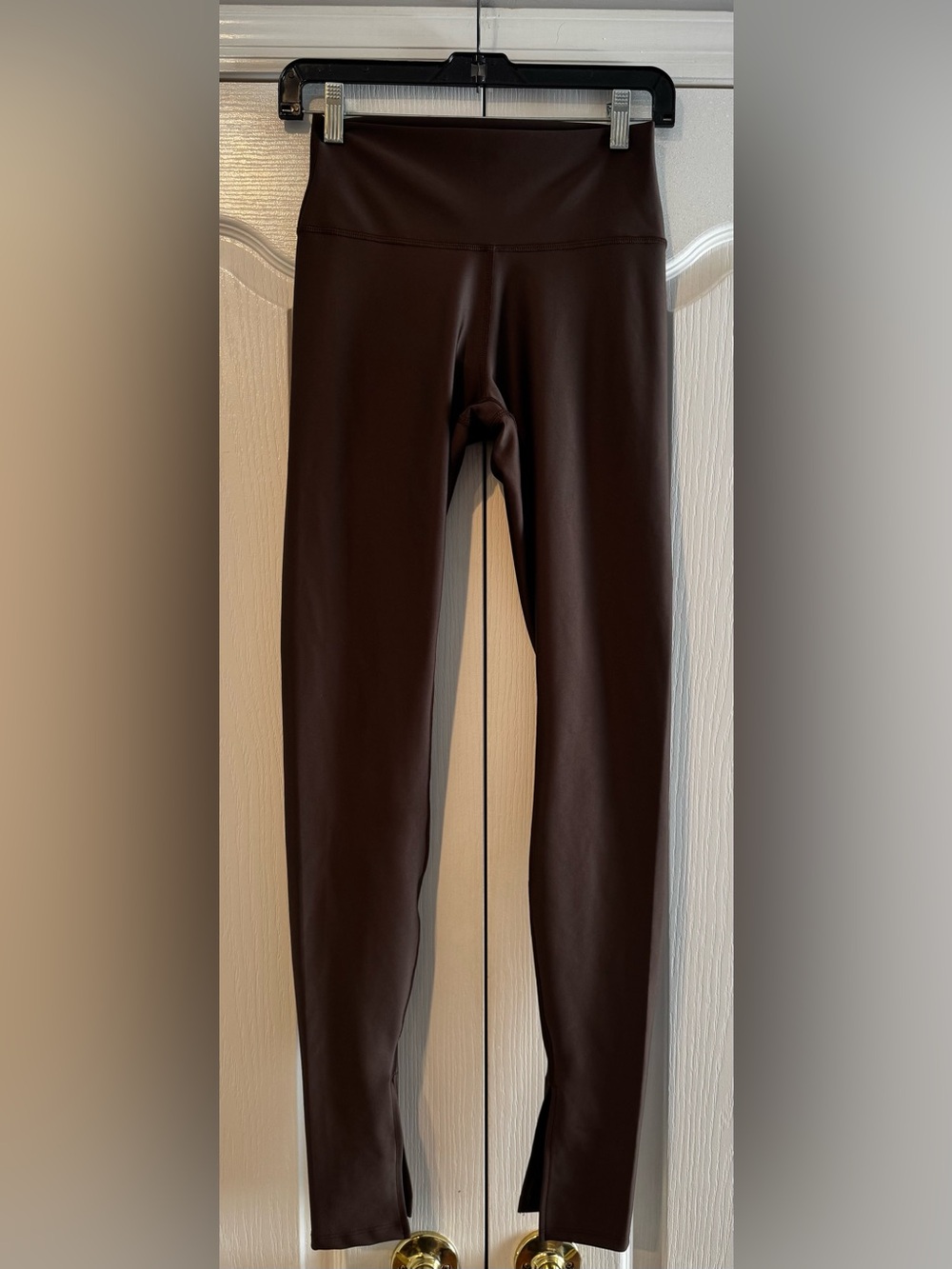 ALO Yoga Chocolate Brown Airlift High-Rise Elongated Leggings - Size M - Picture 2 of 6